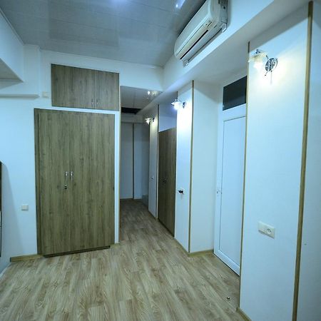 Hostel 17 Only For Men Tbilisi Bagian luar foto